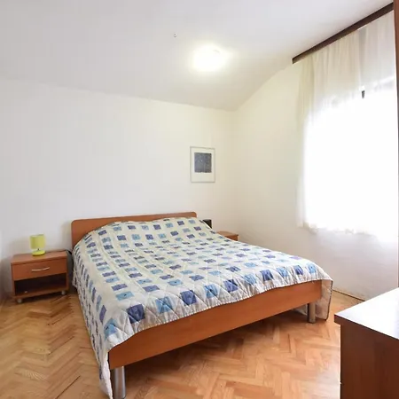 - Biograd Riviera 7997 בית נופש *