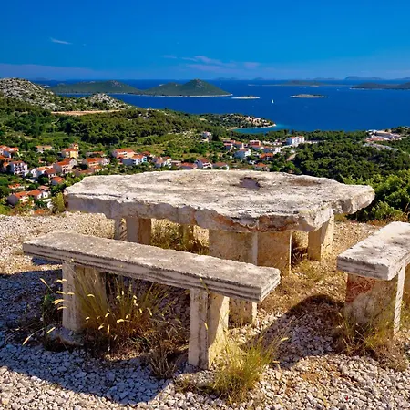 - Biograd Riviera 7997 *